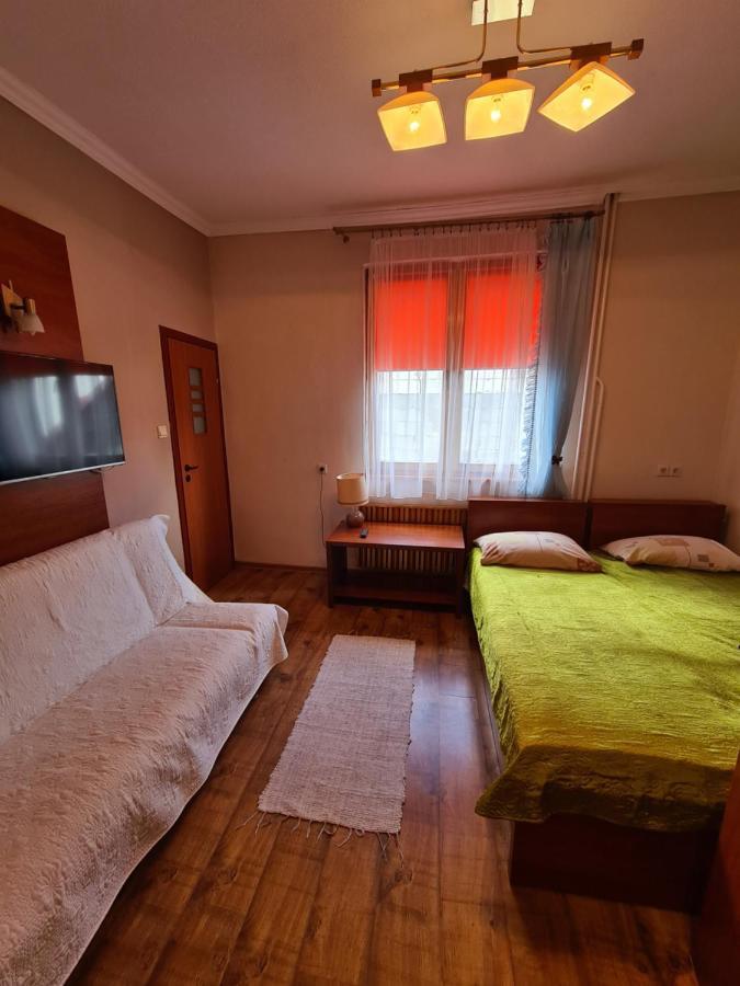 Gosciniec Halka Hostel Zwardon ภายนอก รูปภาพ