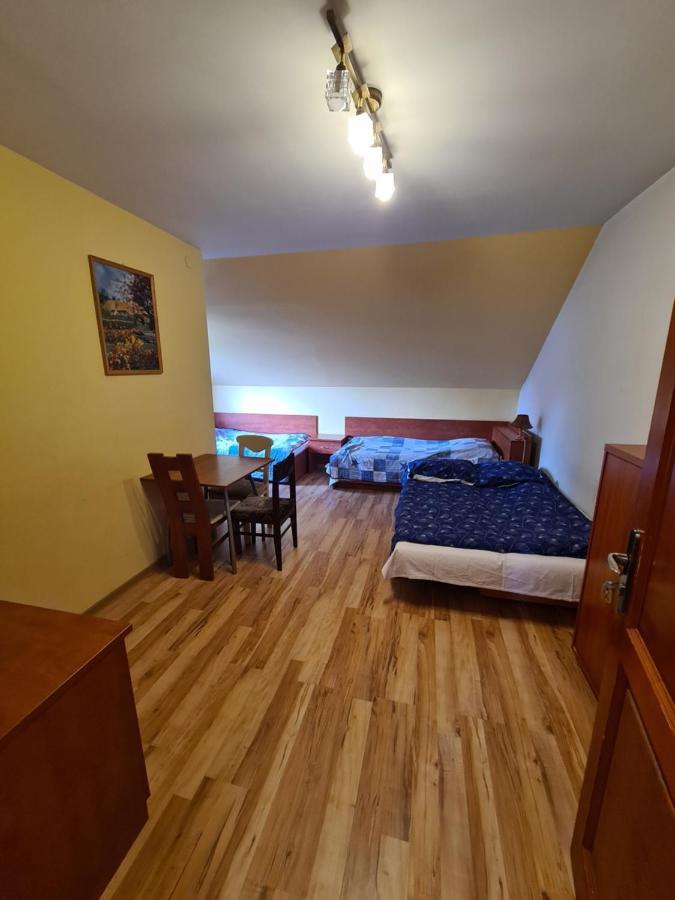 Gosciniec Halka Hostel Zwardon ภายนอก รูปภาพ