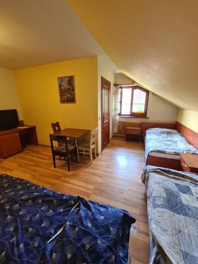 Gosciniec Halka Hostel Zwardon ภายนอก รูปภาพ